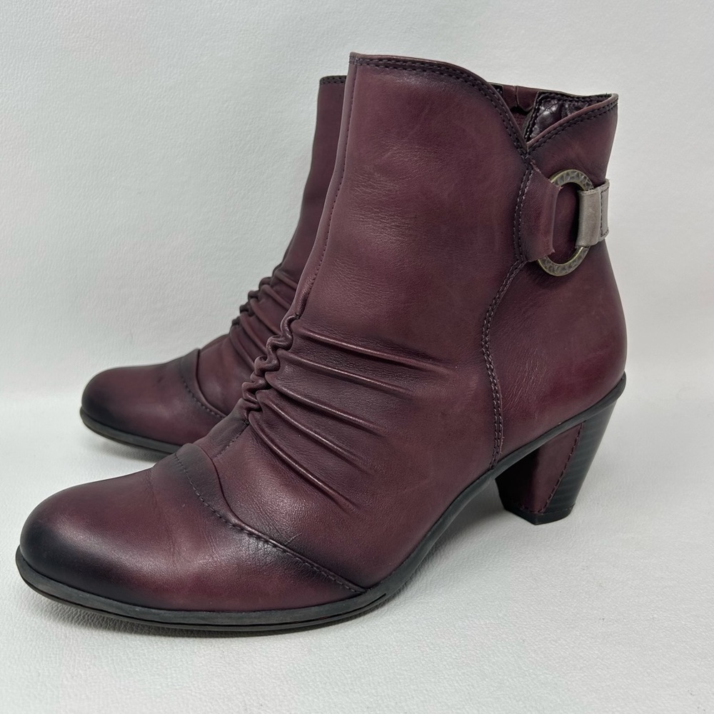 Earth Leather Topaz Prune Color Boots Booties Women’s Size 7B
